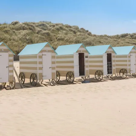 Cocoon With Parking By Interhome Bredene